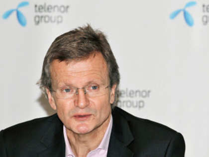 Telenor pays 33% of bid price under protest