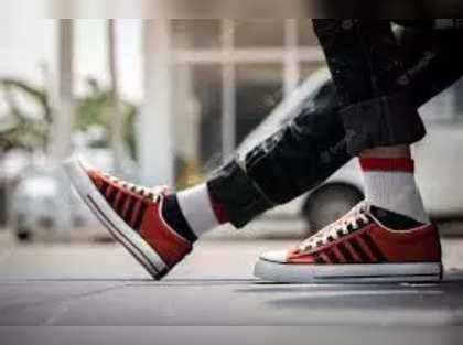 Sparx White Sneakers for Men: Best Sparx white sneakers for men: Step into  style and comfort today - The Economic Times