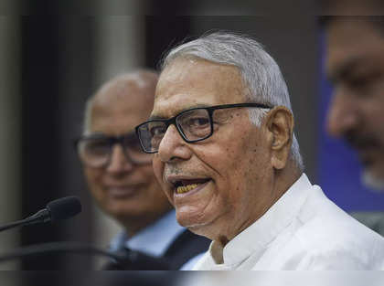 Country does not need 'silent' President at this juncture, says Yashwant Sinha