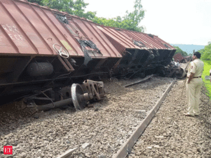 Goods train derails near Jaipur