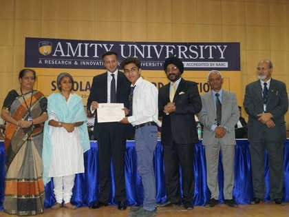 Amity University awards scholarships to meritorious students