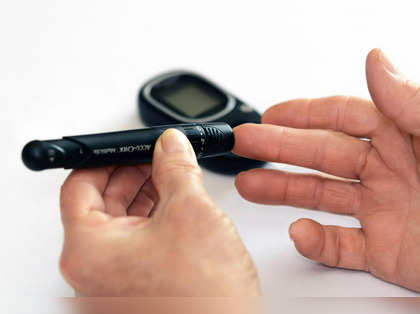 10 Best Glucometer Kits Online for convenient blood glucose monitoring (2024)