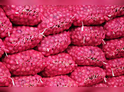 Nepal resumes importing onions from India to calm rising demand