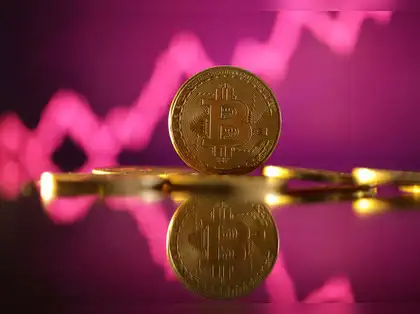 Bitcoin reclaims $100k mark on Fed rate cut hopes; Sui, Chainlink 