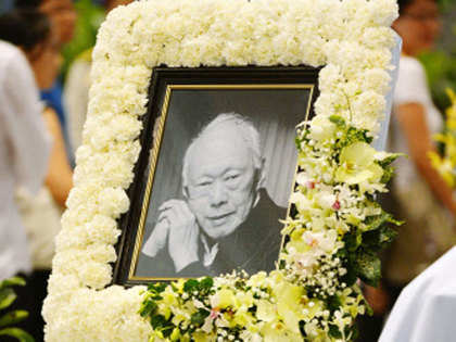 Global dignitaries join Singaporeans in tributes to Lee Kuan