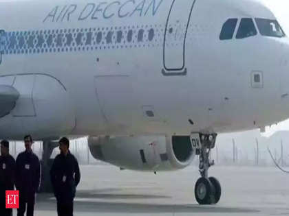 Air Deccan threatens to move base to Gujarat on slots, parking issues