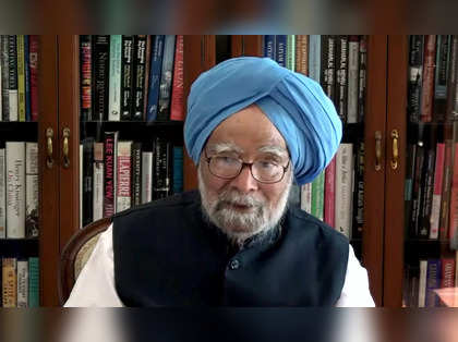 Media needs to be vigilant, flag govt's shortcomings: Former PM Manmohan Singh