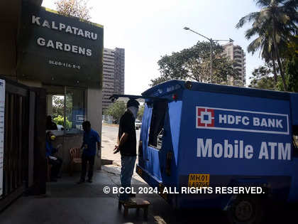 LIC gets RBI nod to buy 9.99% stake in HDFC Bank