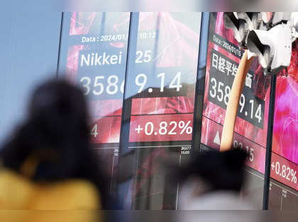 Japanese stocks down, yen steady as markets brace for landmark BOJ shift