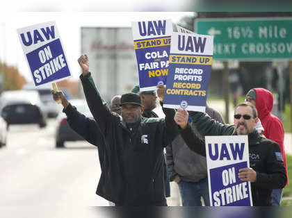 US auto workers union extends strike to big GM plant