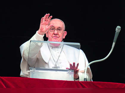 Pope Francis says world's democracies in bad health