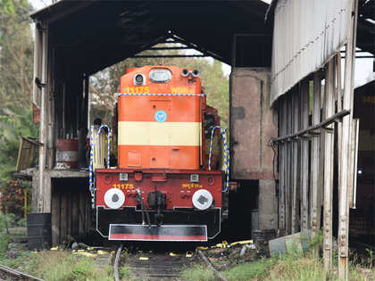 India to supply 18 meter-gauge diesel-electric locomotives to Myanmar