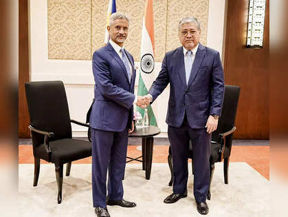 India expresses support for Philippines amidst South China Sea tensions