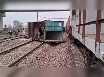Goods train wagon derails in Bengal's New Jalpaiguri