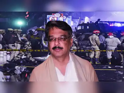 Pakistan admits hand in Delhi bomb blasts: Viral video shows ex-PoK PM  boasting of hand in Red Fort bombing - The Economic Times