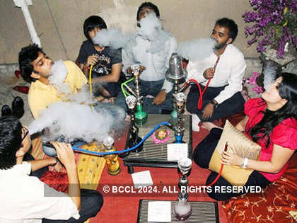 To curb hookahs in hotels, govt bars food from smoking areas