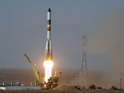 Russian Spacecraft Series Land Rockets Russian Moon Rocket Would Have