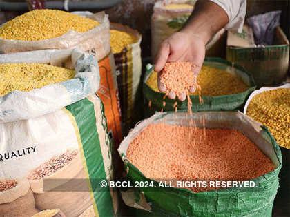 Government allows export of tur, moong and urad after a decade