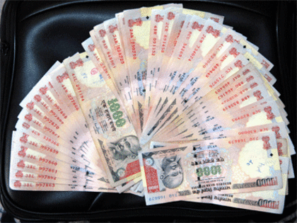 Nomura sees rupee reaching 63.20 by Q3 of 2016
