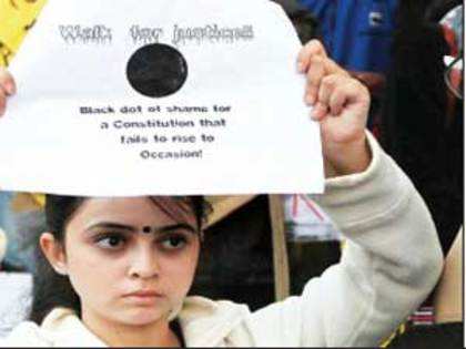 Delhi gang rape: Social media exposes govt's manhandling of truth