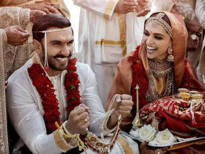 Trouble in DeepVeer paradise? Ranveer Singh deletes all wedding pics with Deepika Padukone from Instagram
