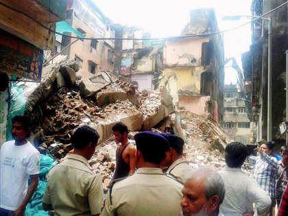 9 killed, 10 injured in building collapse in Thane district