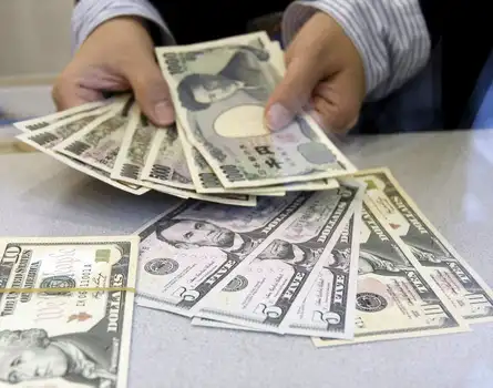 Yen rebounds, sterling turns tail as Brexit anxiety flares up