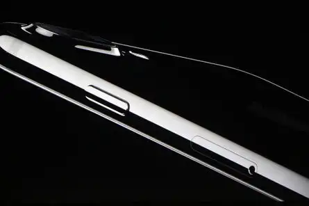 It starts with this new finish we call ‘Jet Black’ — a seamless surface between the glass and the aluminum back: Phil Schiller