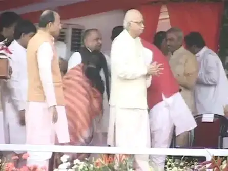 Mulayam Singh Yadav, BJP's LK Advani at swearing-in ceremony of Yogi Adityanath as Uttar Pradesh Chief Minister