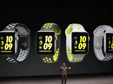 With Nike+ you just tap the “Start” button — or tell Siri to start a run: Edwards