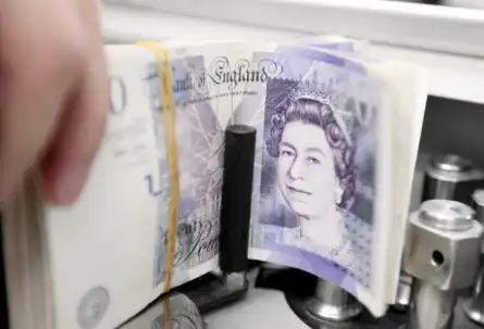 British pound tumbles to 31-year low as EU vote results show ‘leave’ side in lead (AP)