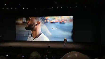 New wireless earphones that use #AppleW1 chip.