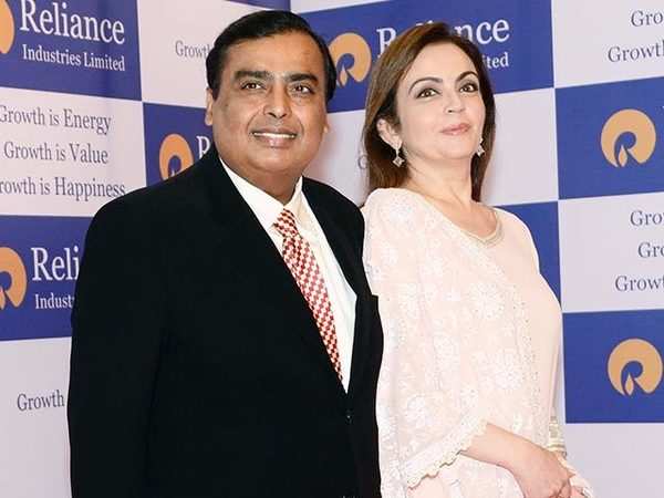Reliance Industries Ltd Ril Becomes First Indian Company To Hit Rs 9 Lakh Crore In Market Cap The Economic Times Video Et Now