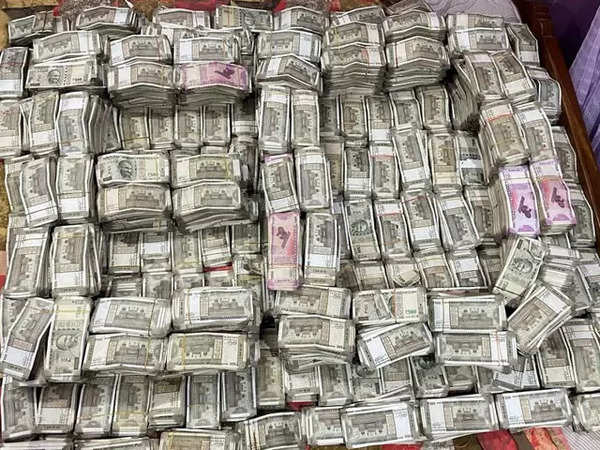 ED Raids in Ranchi Uncover ₹25 Crore in Unaccounted Cash