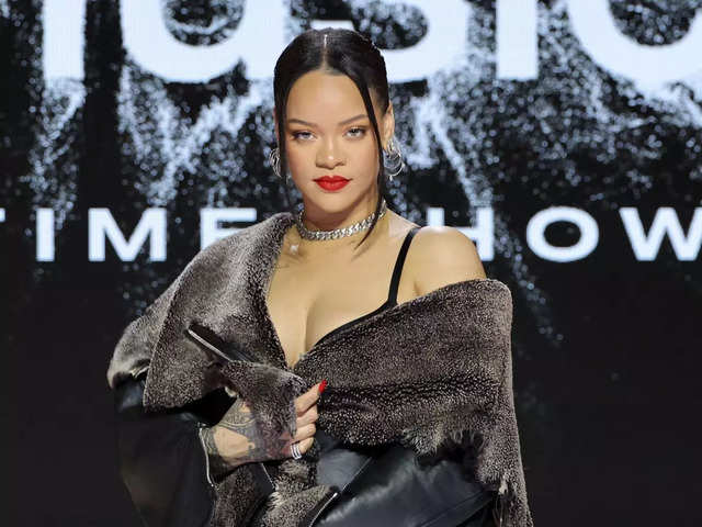 Rihanna Could Possibly Perform at Both the 2023 Super Bowl & Oscars –  Billboard