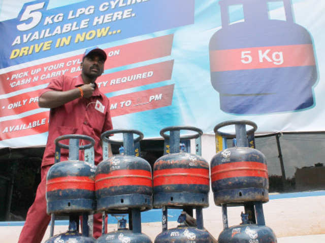 Ioc Begins 5 Kg Lpg Cylinders Sale In Kirana Stores The Economic