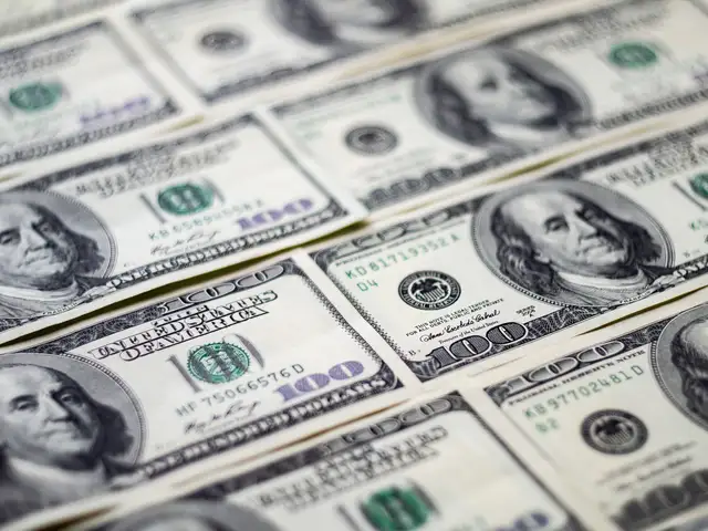 Forex Dollar Surrenders To Euro And Yen As Rate Supremacy Ends Dollar Surrenders To Euro And Yen As