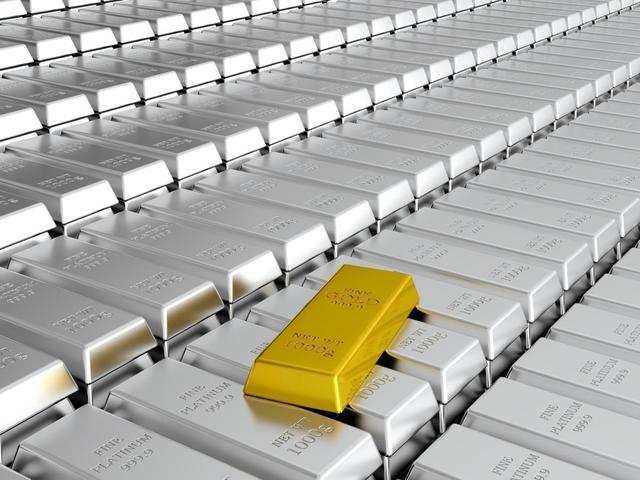 Gold and silver prices today: Yellow metal trades flat, hovers