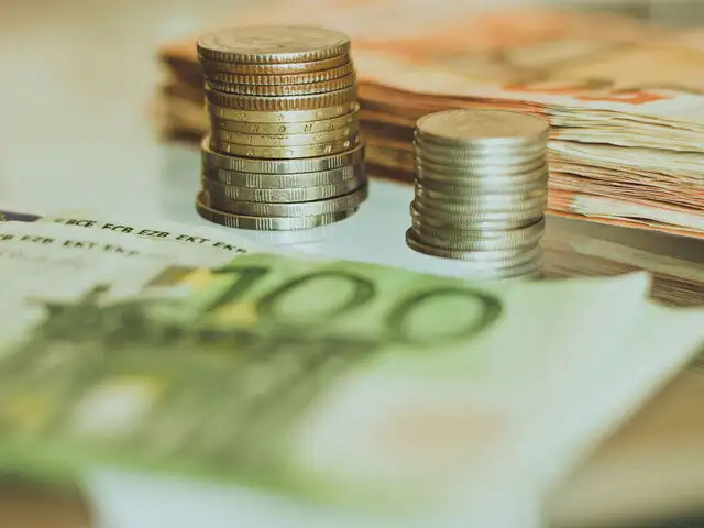 Foreign Exchange Reserves India Banks On Swelling Forex Kitty