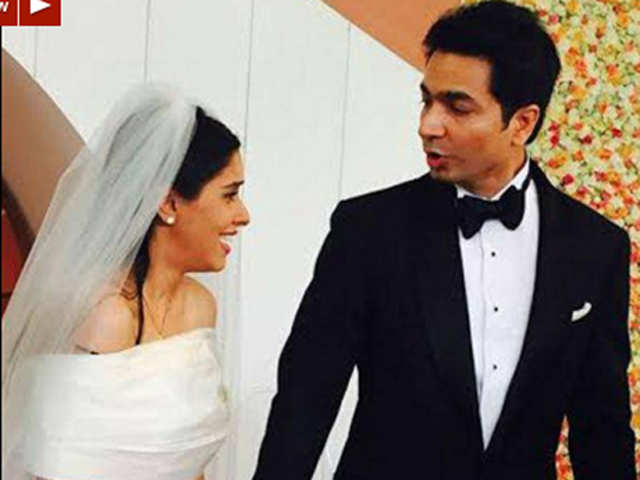 Aza - The gorgeous Asin Thottumkal looked radiant on her wedding day in  Sabyasachi while her husband wore Raghavendra Rathore. #Bollywood #Wedding # Asin #Sabyasachi | Facebook