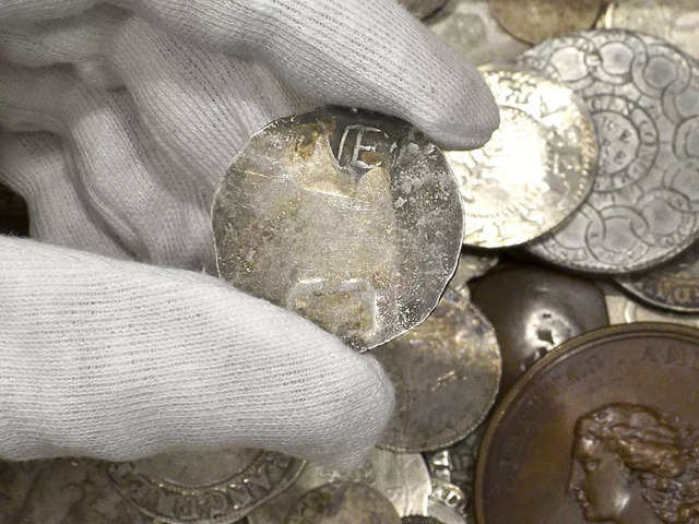 Rare 17th century one shilling coin expected to fetch 300 000 at