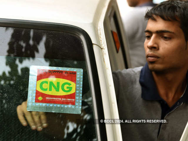 Soaring Fuel Prices To Lend Wheels To Cng Adoption In India Crisil The Economic Times