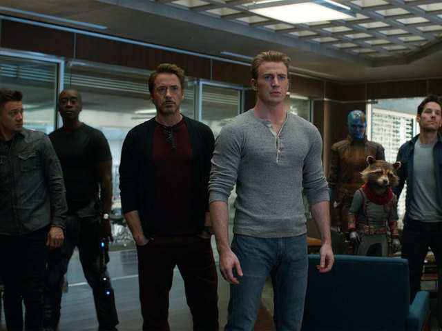 Avengers Endgame Earns 305 Million Worldwide Shatters