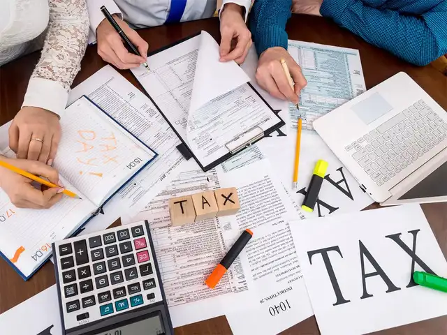 Income Tax Return form: E-filing of income tax return forms 1, 4 for  FY2022-23 (AY 2023-24) has started via offline method - The Economic Times