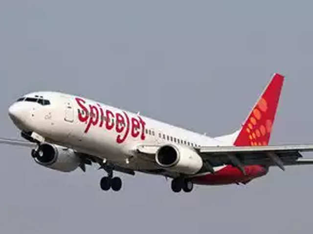 Spicejet Hires 500 Jet Airways Employees Including 100 Pilots