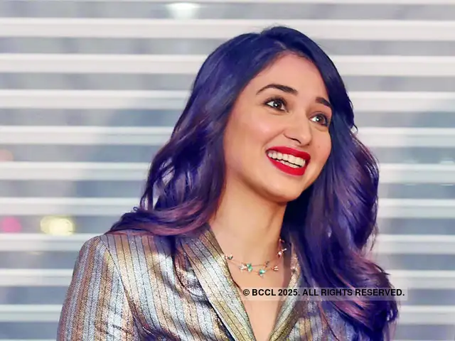 Tamannaah Bhatia News Tamannaah Bhatia S Parents Are Corona Positive Actress Staff Test Negative For Covid The Economic Times
