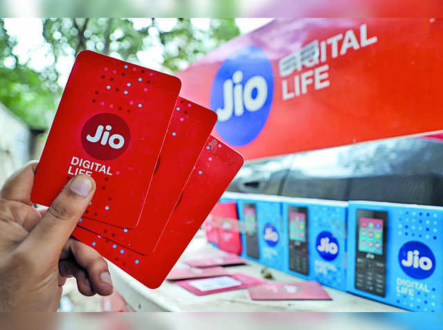 Airtel vs Jio Plan best and Cheapest Annual Prepaid Plan