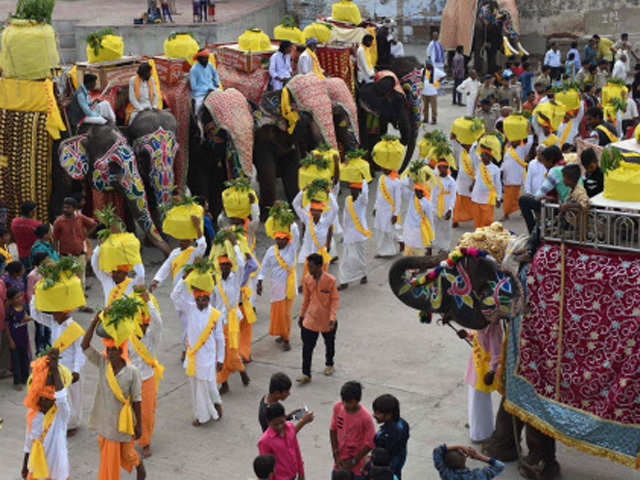 Ahmedabad Rath Yatra: 140th rath yatra of Lord Jagannath commences in  Ahmedabad - The Economic Times