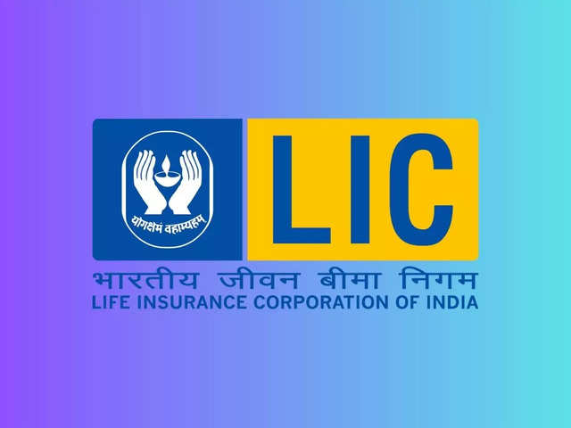 In this photo illustration, the Life Insurance Company (LIC) logo is seen  displayed on a mobile phone screen Stock Photo - Alamy