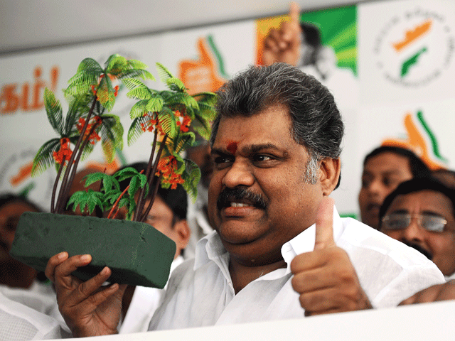 Tamil Nadu Congress Committee Invites Tamil Maanila Congress Chief